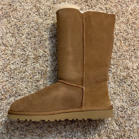 UGG Bailey Button Triplet Chestnut - Picture 5 of 10